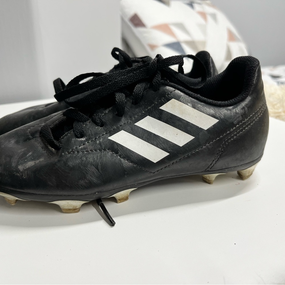 Adidas Kids Soccer Cleats Size 2 Black White Youth Football Boots